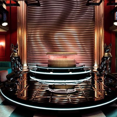 Sàn nhảy bằng kính cường lực màu đen