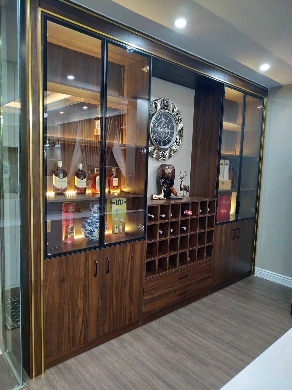 Tủ rượu âm tường đẹp cho thiết kế nội thất phòng bếp - CÔNG TY SẢN ...